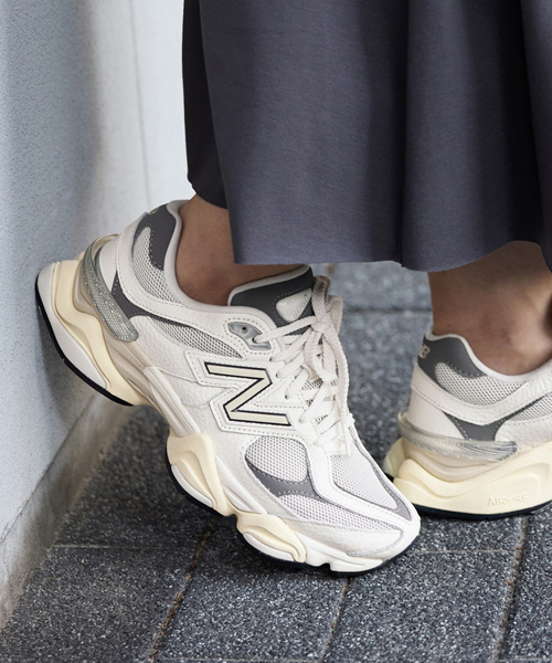 値下げ【新品】ニューバランス　2002　スニーカー　IENA　24.0 IENA（イエナ）の「【NEW BALANCE / ニューバランス】 ML2002RQ