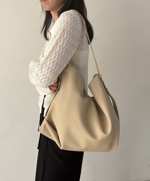 CAPRICIEUX LE'MAGE（カプリシューレマージュ） ショルダーバッグ