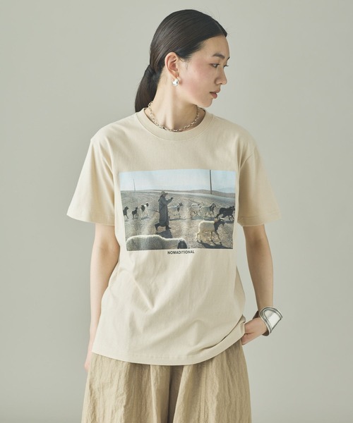 カレンソロジー　Tシャツ　美品　Curensology 人気 Curensology（カレンソロジー） tシャツ /ノマディショナルTシャツ