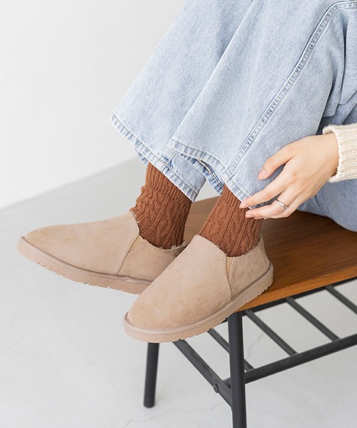 mooimooi（モーイモーイ） スリッポン 撥水 フェイクムートン