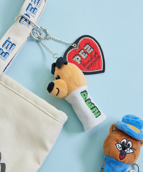 ear papillonner チャーム　❤️大人気完売商品❤️早いもの勝ち！ ear PAPILLONNER チャーム キーチャーム＆ネックストラップ
