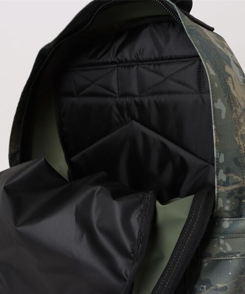 Carhartt WIP（カーハートワークインプログレス） デイバック リュック