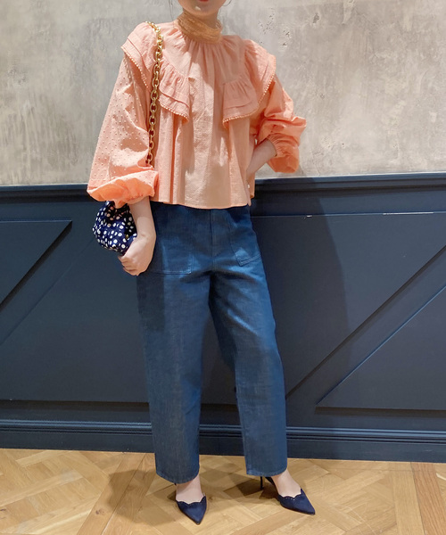 新品未使用★IENA LA BOUCLE カットワーク刺繍クロップドブラウス IENA LA BOUCLE（イエナラブークル）の「IENA LA BOUCLE カットワーク