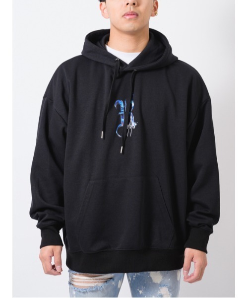 【美品、未使用】オシャレなパーカー RE730 パーカー RE730 Rの文字が輝くビッグシルエットのパーカー