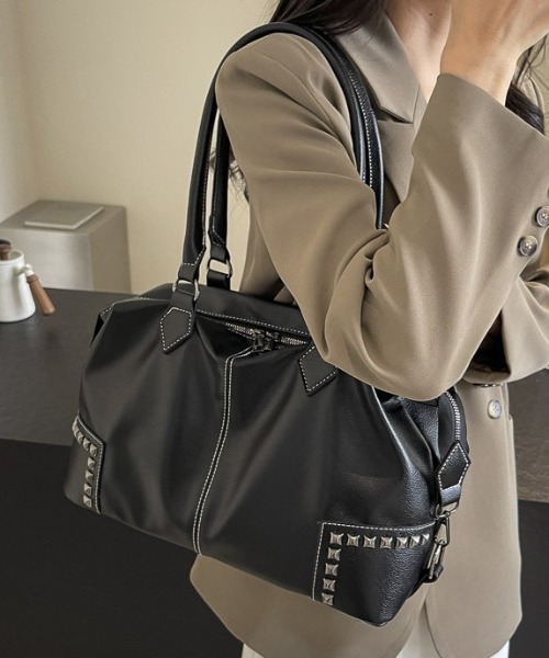 【希少】HTC ミニボストンバッグ　スタッズ　レザー　ブラック　本革 希少】HTC ミニボストンバッグ スタッズ レザー ブラック 本革