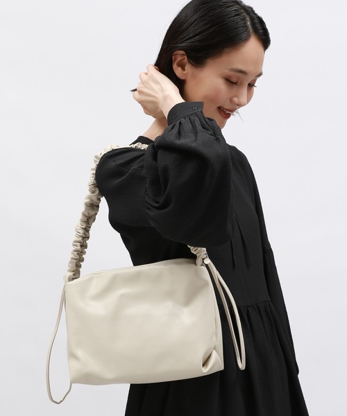 LAKOLE（ラコレ） ショルダーバッグ バッグ 2WAYギャザーショルダー