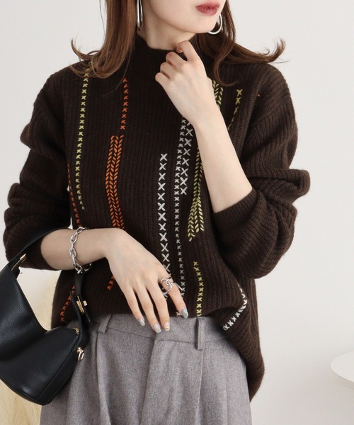 美品 WAAC ウール100%黒セーター ロゴ刺繍入りストレッチ完売人気