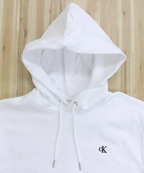 カルバンクライン パーカー フーディー   モノグラム フリース PO スウェットパーカー ホワイト メンズ 40EC443YAA 110 Calvin Klein（カルバン・クライン） パーカー CK アーカイブフリース