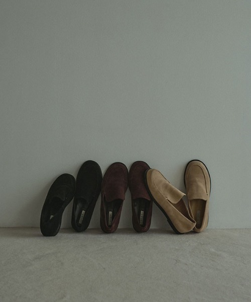 ETRE TOKYO（エトレトウキョウ） ローファー スウェードフラット