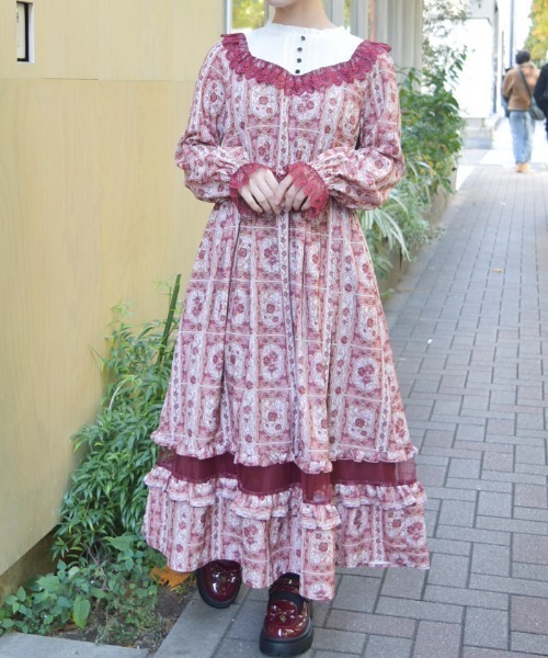 axes femme（アクシーズ ファム） ワンピース ローズ・ステンドグラス