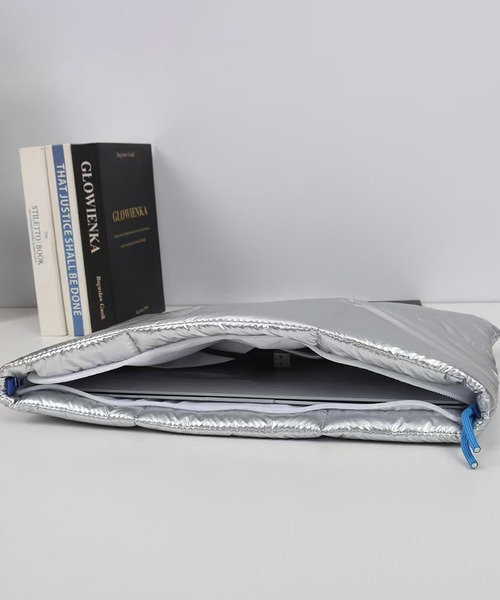MAISON SELECT タブレットケース 2C30-KR メタリック パデッド