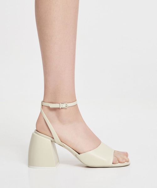 CHARLES ＆ KEITH サンダル ブロックヒール アンクルストラップ