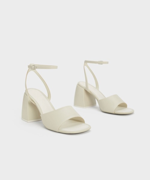 CHARLES ＆ KEITH サンダル ブロックヒール アンクルストラップ
