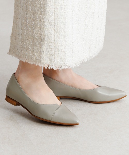 HIMIKO パンプス 「Made in Japan」アシンメトリーVカットフラット