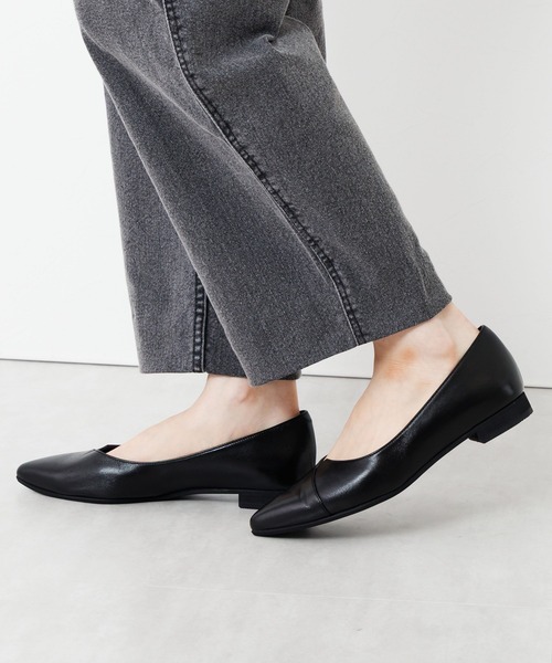 HIMIKO パンプス 「Made in Japan」アシンメトリーVカットフラット