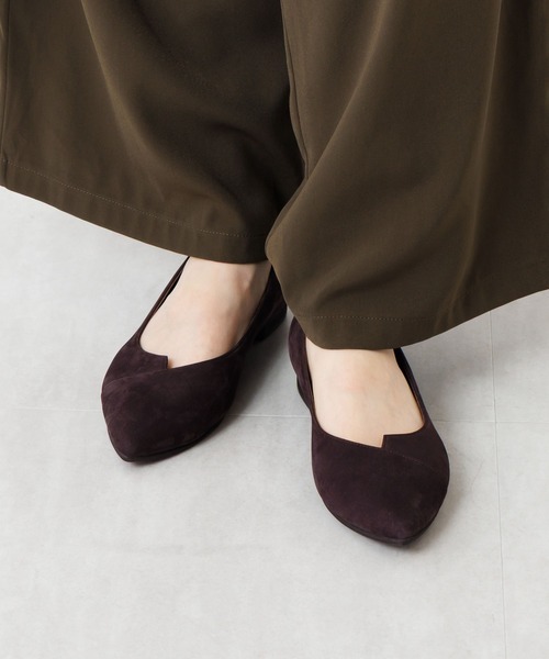 HIMIKO パンプス 「Made in Japan」アシンメトリーVカットフラット