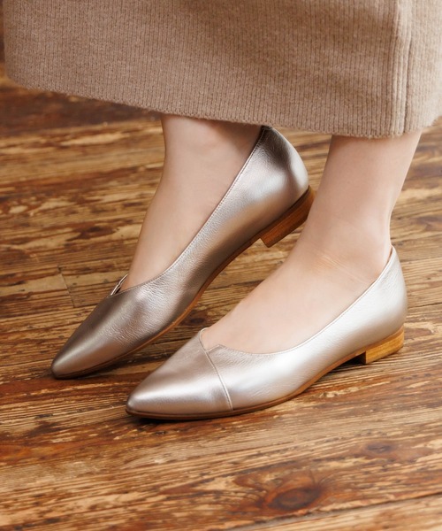 HIMIKO パンプス 「Made in Japan」アシンメトリーVカットフラット