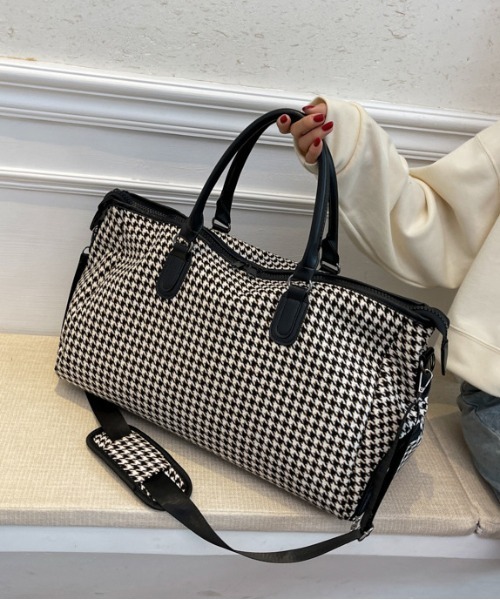 【新品未使用品希少】ナイキゴルフ ボストンバッグ　千鳥格子柄　レディース FREE STYLISTS ボストンバッグ 2WAY配色 千鳥柄 ボストンバッグ