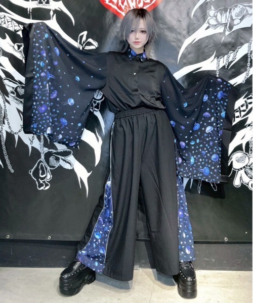 黒い模様入りパンツ ウエストビーズ装飾付き BACKSTAGE PASS（バックステージパス） ワイドパンツ パンツ SABI
