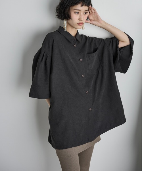 THE Yon ブラウス シャツ ブラッシュドサテンタックフレアスリーブ