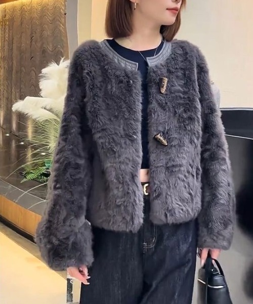 Sibra（シブラ） ブルゾン アウター くるみボタンフェイクファー 