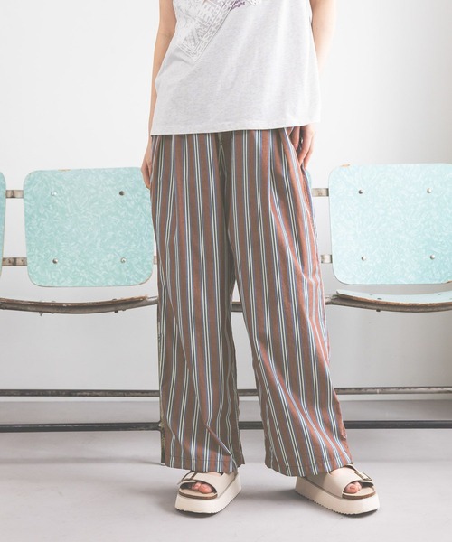 ワイドパンツ パンツ Gardenタックプリントパンツ レディースの画像