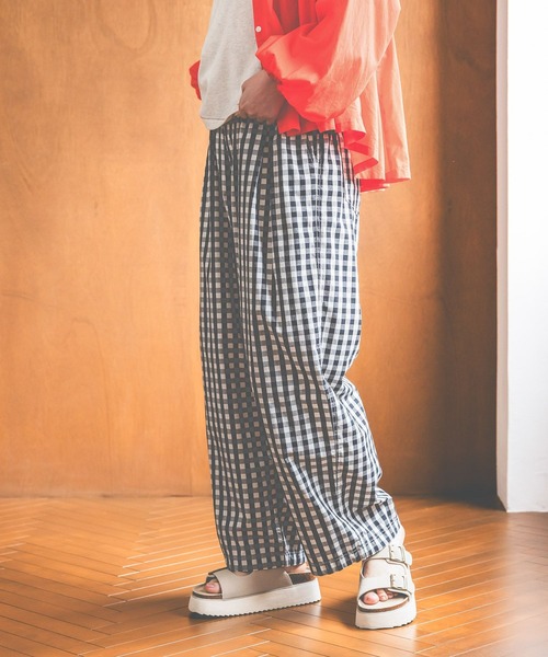 ワイドパンツ パンツ Gardenタックプリントパンツ レディースの画像