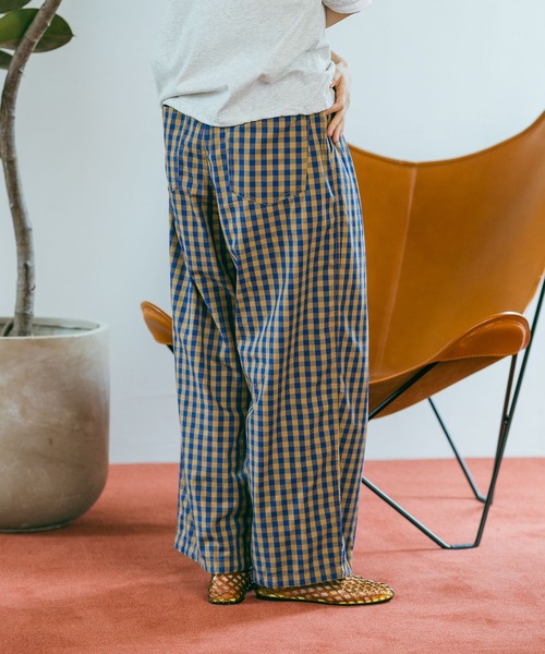 ワイドパンツ パンツ Gardenタックプリントパンツ レディースの画像