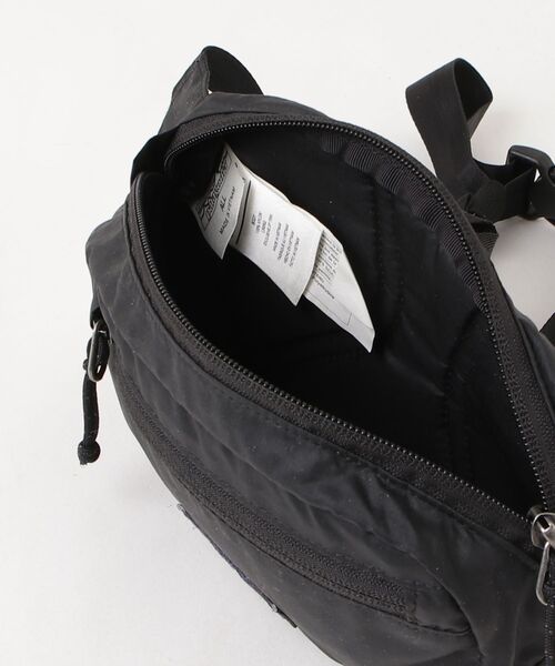 patagonia（パタゴニア） ワンポイントショルダーバッグ - ブラック