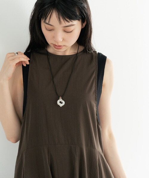 ワンピース イレギュラータックナイロンワンピースの画像