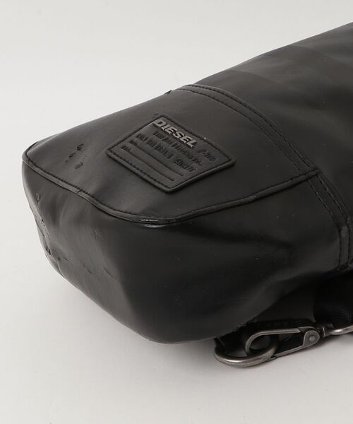 DIESEL ブラック ショルダーバッグ DIESEL（ディーゼル） ショルダーバッグ - ブラック メンズ : ZOZOTOWN