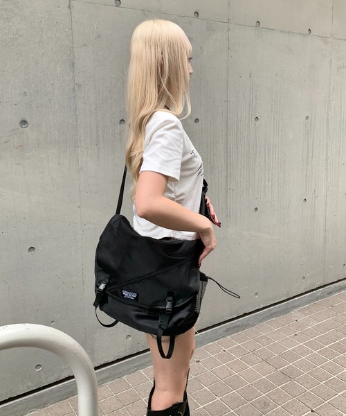 美品 ブラックショルダーバッグ lilful ショルダーバッグ バッグ 「A4サイズ対応」ナイロンワン