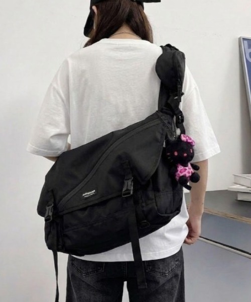 lilful ショルダーバッグ バッグ 「A4サイズ対応」ナイロンワン