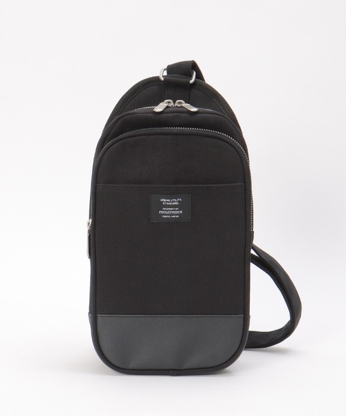 ikka（イッカ） ショルダーバッグ 切り替えキャンバスボディバッグ
