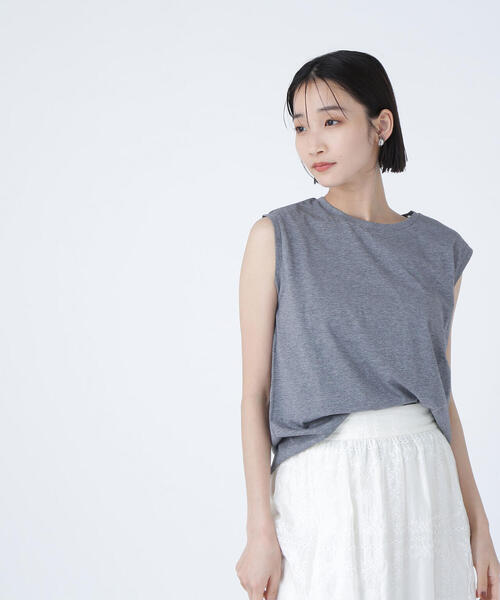 NATURAL BEAUTY BASIC tシャツ 「Oggi8月号掲載」メタルプレート