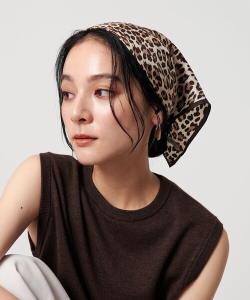 【レオパード柄】ルイヴィトン　レディース　バンドー　スカーフ　バンダナ　シルク 美品 ルイ・ヴィトン ファースカーフ シルク100% バンドー