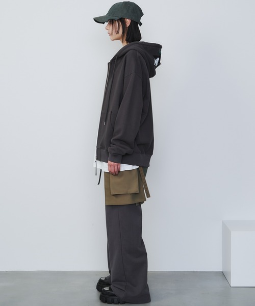 「AIVER」 ジップアップパーカー LARGE ブラック メンズ_画像2