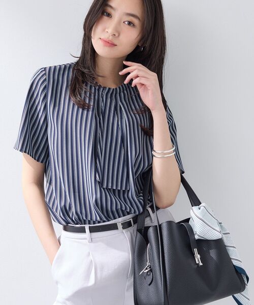 ブラウス シャツ 入学式 「洗える／UVケア」ストライプ柄＆無地 ボウタイ風 半袖ブラウス レディースの画像