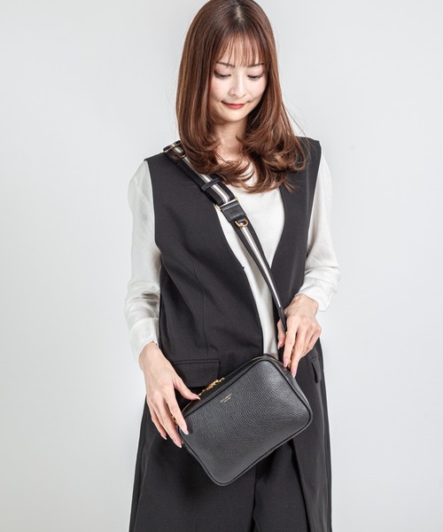 【美品!!】VIOLAd'ORO イタリアンレザーショルダーバッグ VIOLAd'ORO（ヴィオラドーロ） ショルダーバッグ バッグ 「VIOLAd'ORO