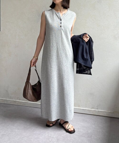 Thevon（ゼヴォン） ワンピース ヘンリーネックカットノースリ
