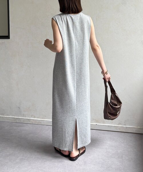 Thevon（ゼヴォン） ワンピース ヘンリーネックカットノースリ