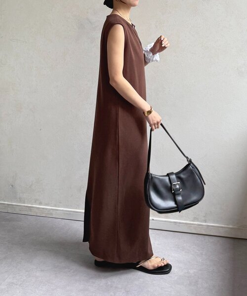 Thevon（ゼヴォン） ワンピース ヘンリーネックカットノースリ