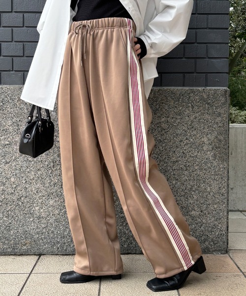 サイドライントラックパンツ | Side line track pants(chiica