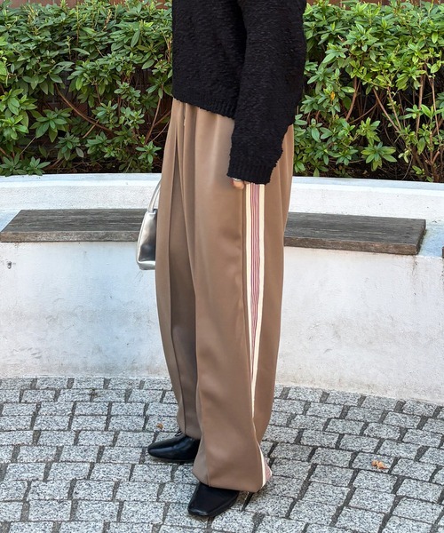 isook サイドライントラックパンツ新品 I-SOOK パンツ 「ISOOK / アイスー」サイドライントラックパンツ