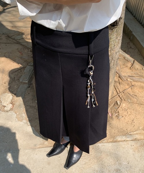 chuclla（チュクラ） スカート 「LONSLAN」コードチャーム付き