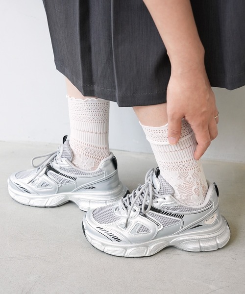 c.u.l スニーカー 厚底軽量 シルバー メタリック ハイテクスニーカー