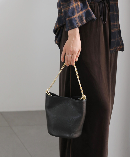 AULENTTI（オウレンティ） ショルダーバッグ バッグ 「AULENTTI