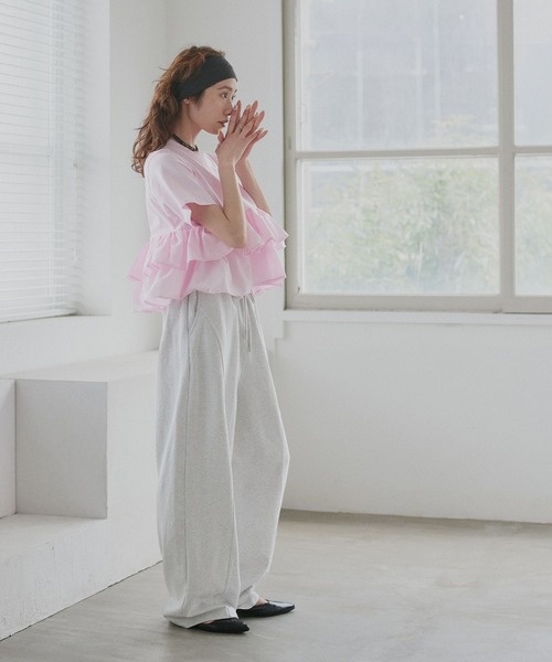 ad thie（アドティエ） tシャツ ティアードフリル ショート丈 Tシャツ