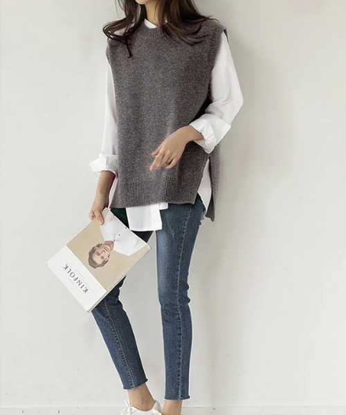 美品♡ニットベスト¥3500 COCOMOMO ベスト ジレ サイドスリット クルーネックニットベスト