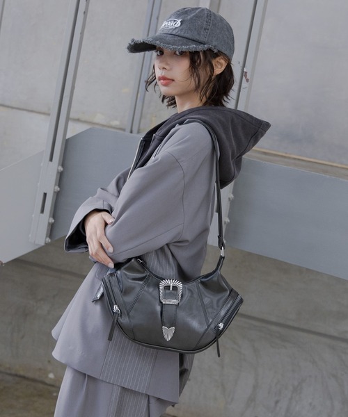 PAGEBOY（ページボーイ） ショルダーバッグ バッグ ハーフムーンベルト